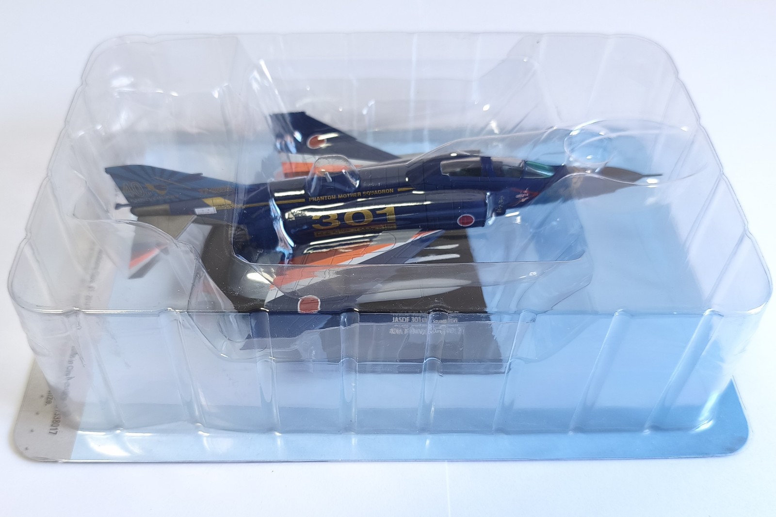 Fighters Hachette 1/100 F-4EJ Kai Phantom II JASDF 40th Ann. Diecast Metal