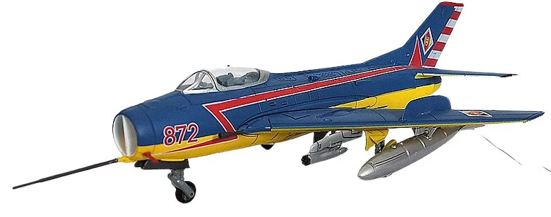 MIG-19S Farmer C. Red 872, East Germany 1968, 1:72 Panzerkampf