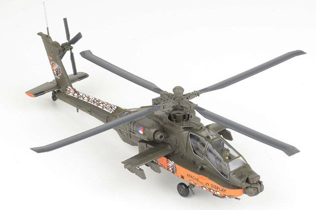 Hobby Master 1/72 AH-64D Longbow Apache RNLAF Apache Solo Display
