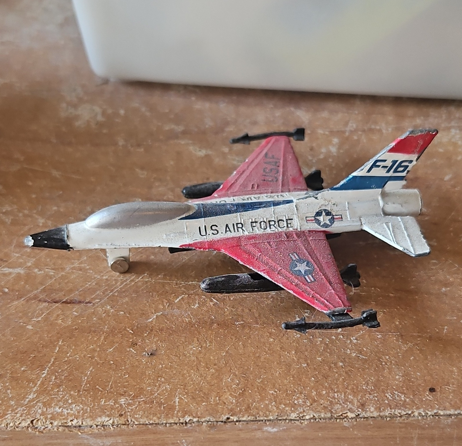 F-16 U.S. Air Force Military Airplane Diecast Model White Red Blue Black