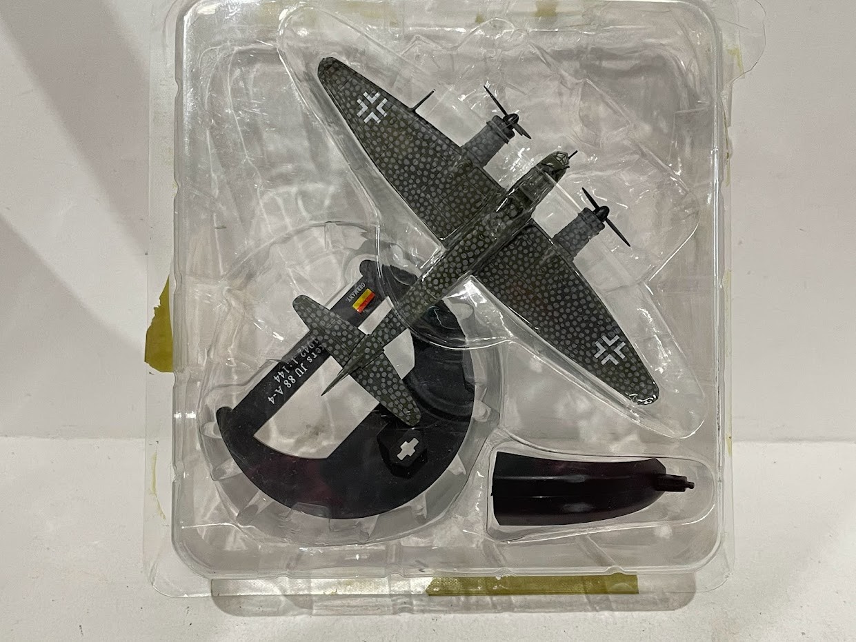 #42 Junkers JU 88 A-4 1942 1:144 fighter plane bomber Aircraft diecast Luppa