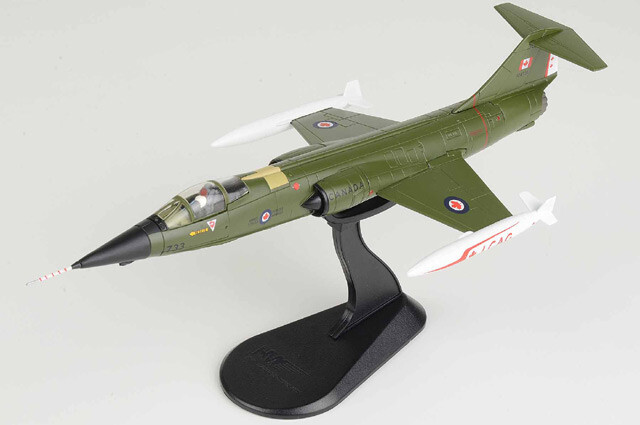 Hobby Master 1/72 CF-104 Starfighter Airplane #104733 CAF 1 CAG