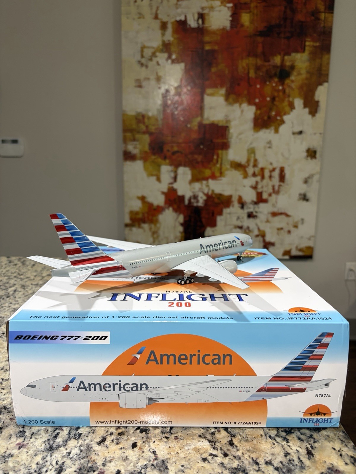 InFlight 200 American Airlines Boeing 777-200 N787AL 1:200 Diecast w/ Stand