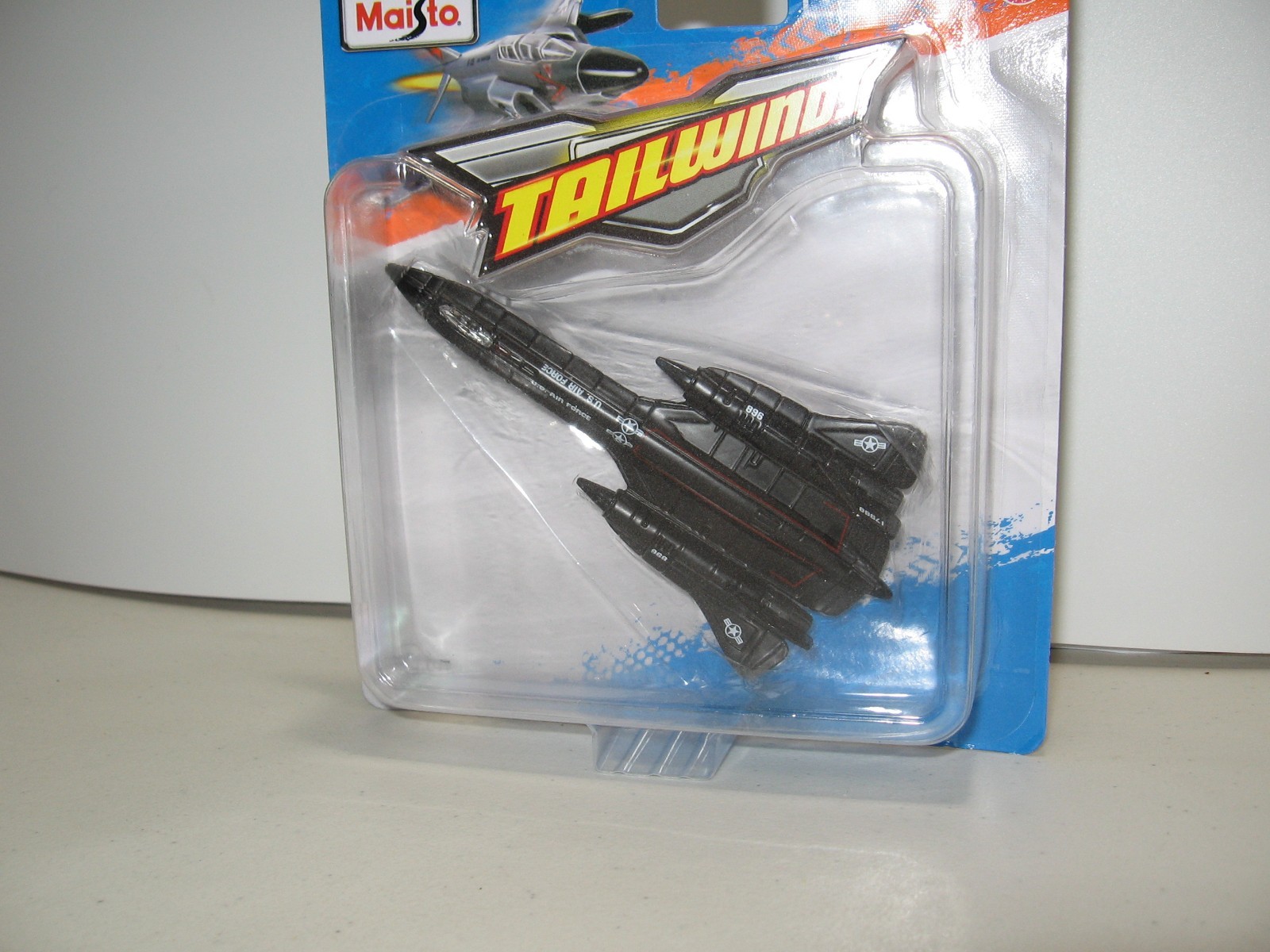 Maisto Tailwinds SR-71 spy plane Mach 3 + brand new and sealed !