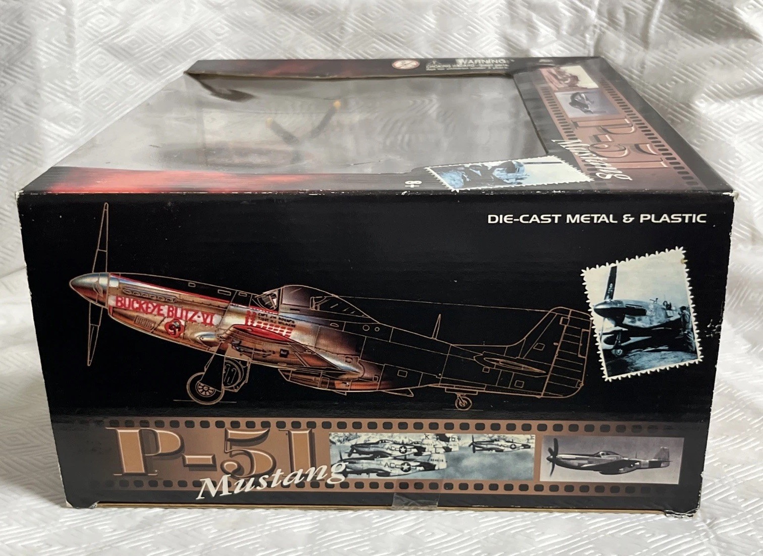 Motor Max Diecast Metal and Plastic P-51 Mustang Plane 1:48 Scale Airplane