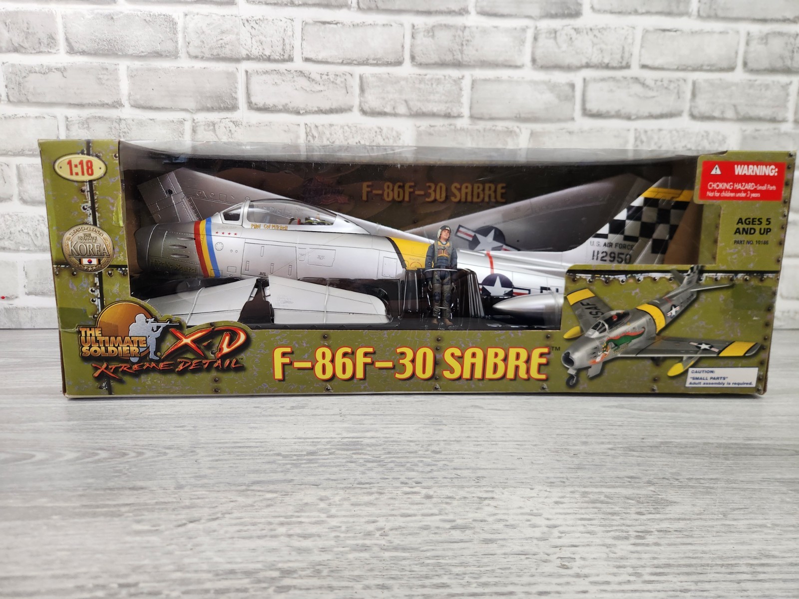 1:18 21ST CENTURY TOYS F-86F-30 SABRE – COL. JOHN W. MITCHELL “MITCHE’S SQUITCH”