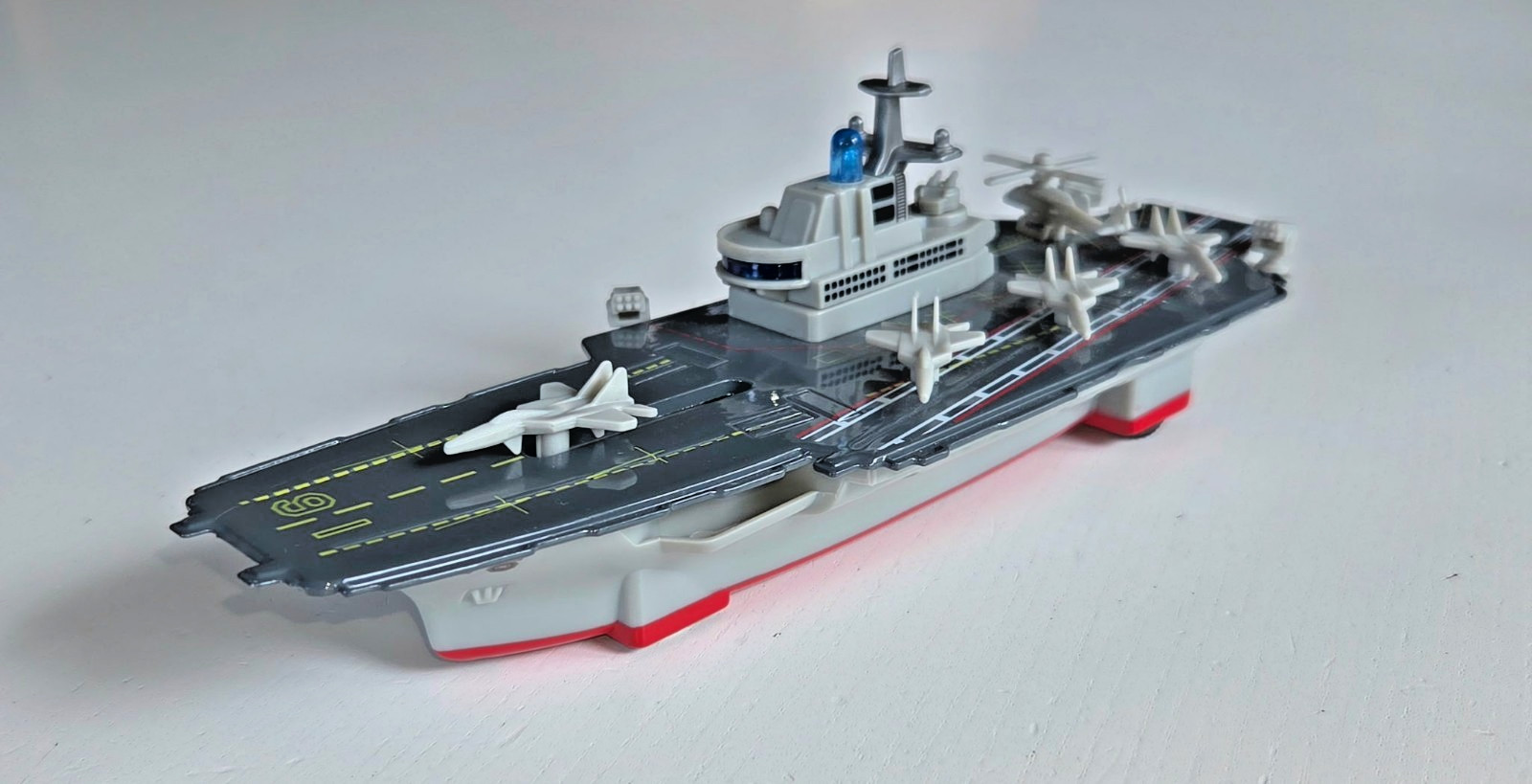 8.5″ Diecast Pull Back Aircraft Carrier with Light & Sound