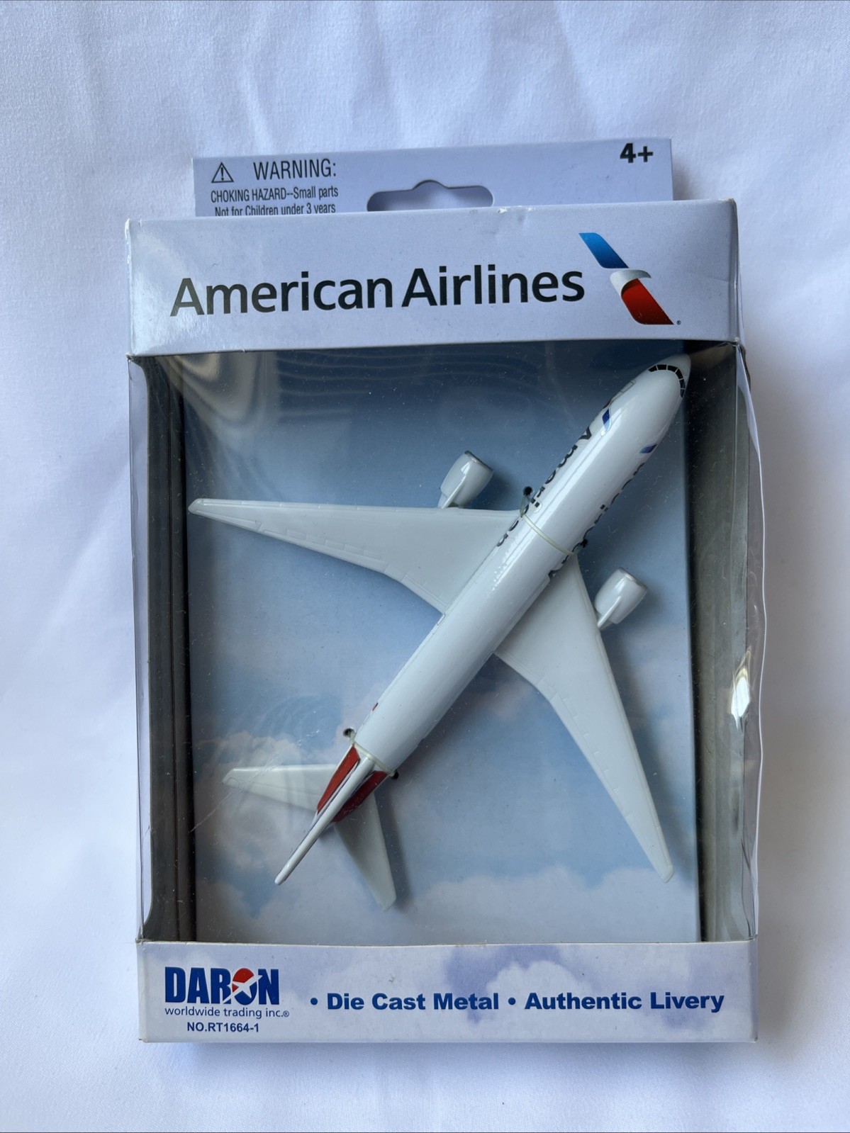 AMERICAN AIRLINES DIE CAST METAL AIRPLANE DARON #RT 1664-1