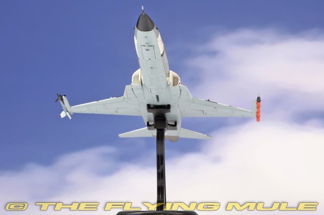 Hobby Master 1:72 F-5F Tiger II USN VFC-111 Sun Downers Red 100 Franken Tiger