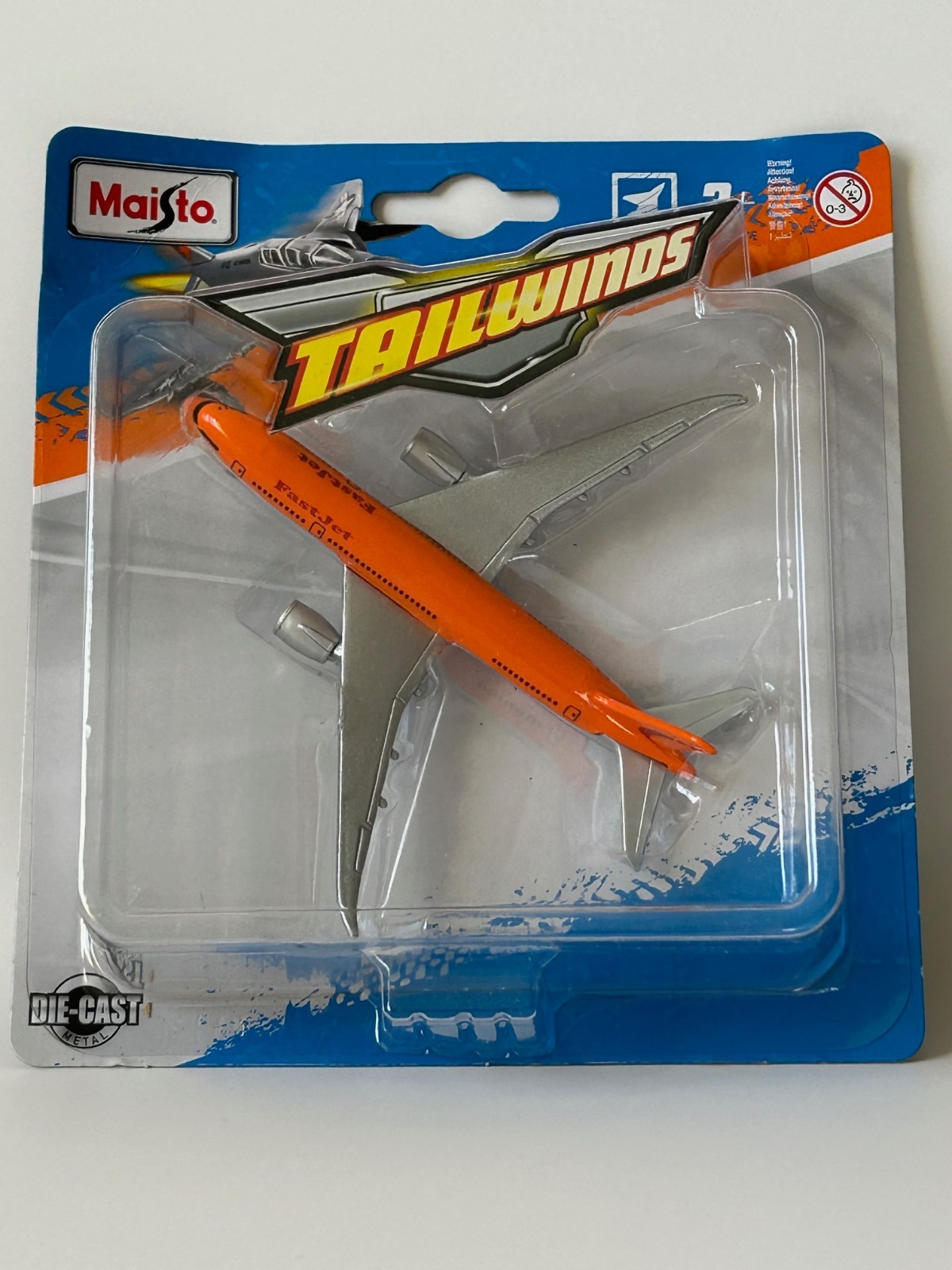 Boeing 787-8 American Plane Airliner Model Toy Orange Diecast 1:500 Scale Maisto
