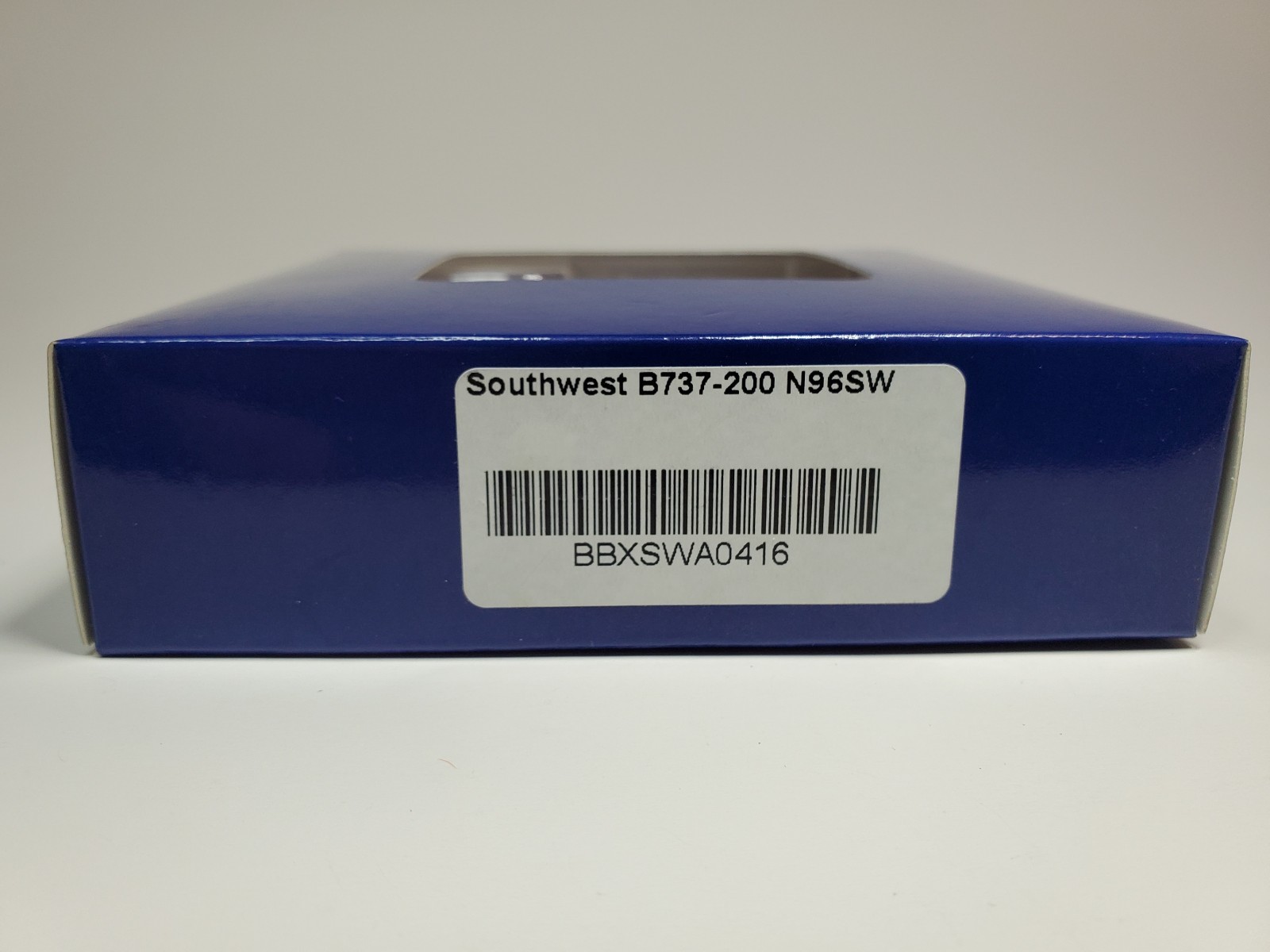 AeroClassics 1:400 scale Southwest Boeing B737-200 diecast Airplane #N96SW