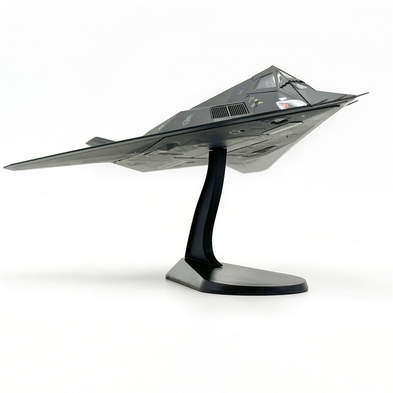 Wltk USAF F-117 Nighthawk Stealth Attack Aircraft Shark Mouth 1/72 Diecast Model