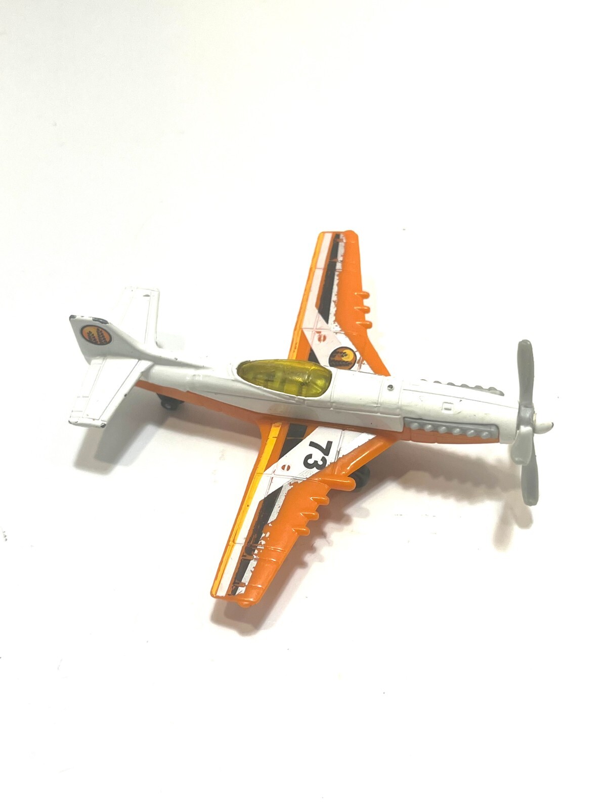 Matchbox Skybusters Diecast Stunt Plane 2015 SB-73 Mission Force Farm 3″
