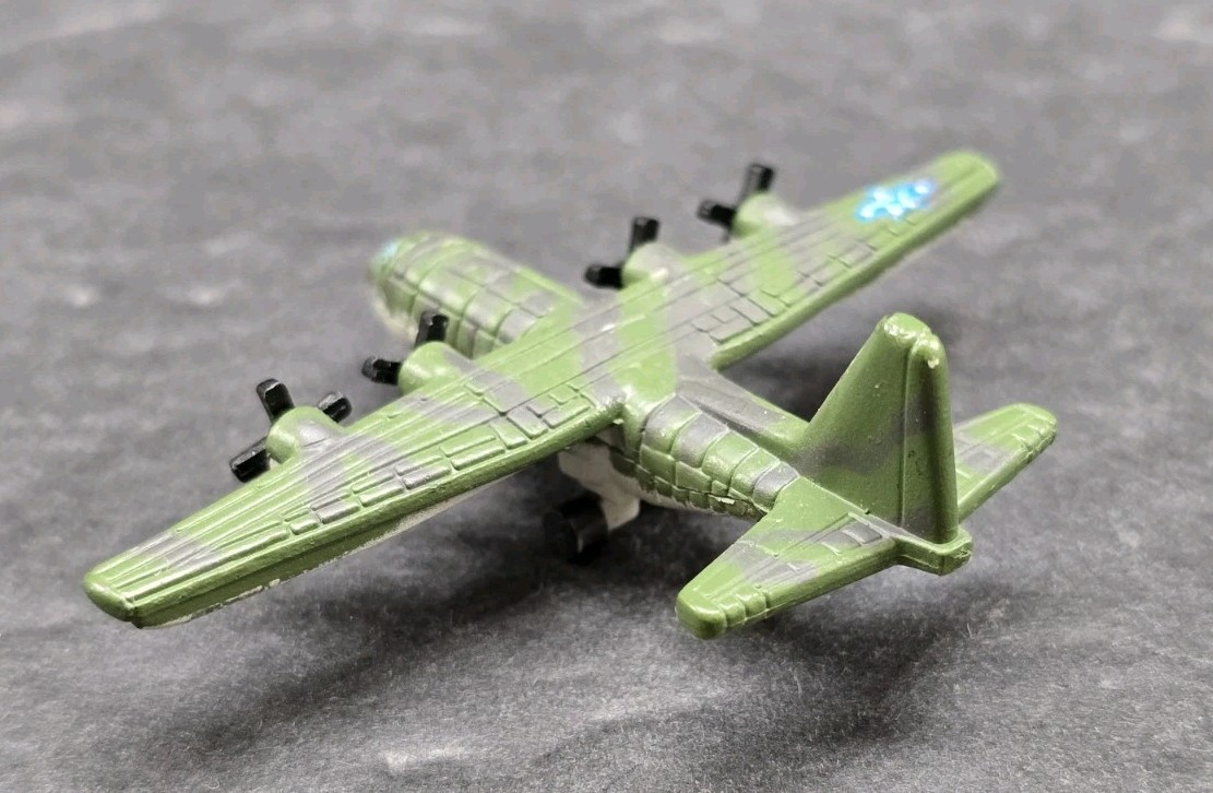Micro Machines Military C-130 Hercules Transport Aircraft Galoob LGTI 1996 Star