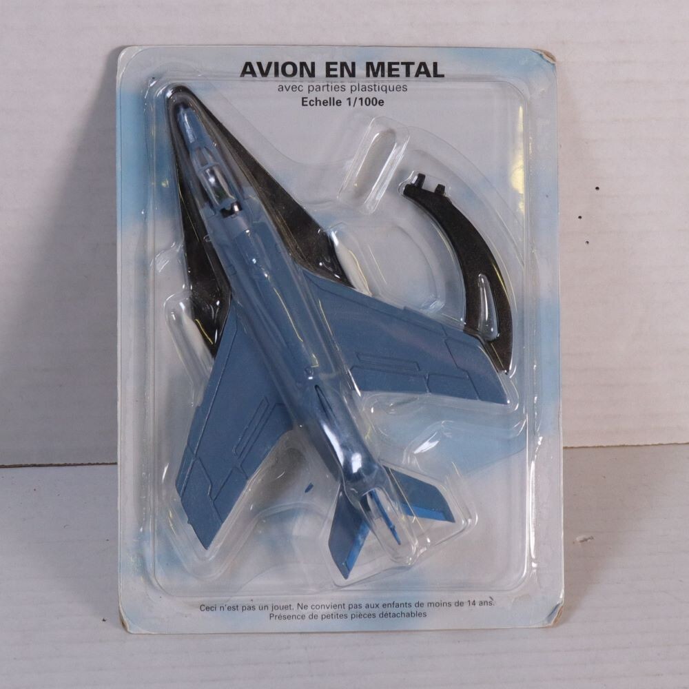 Dassault-Breguet Super Étendard Diecast 1/100 Model Airplane (150704)