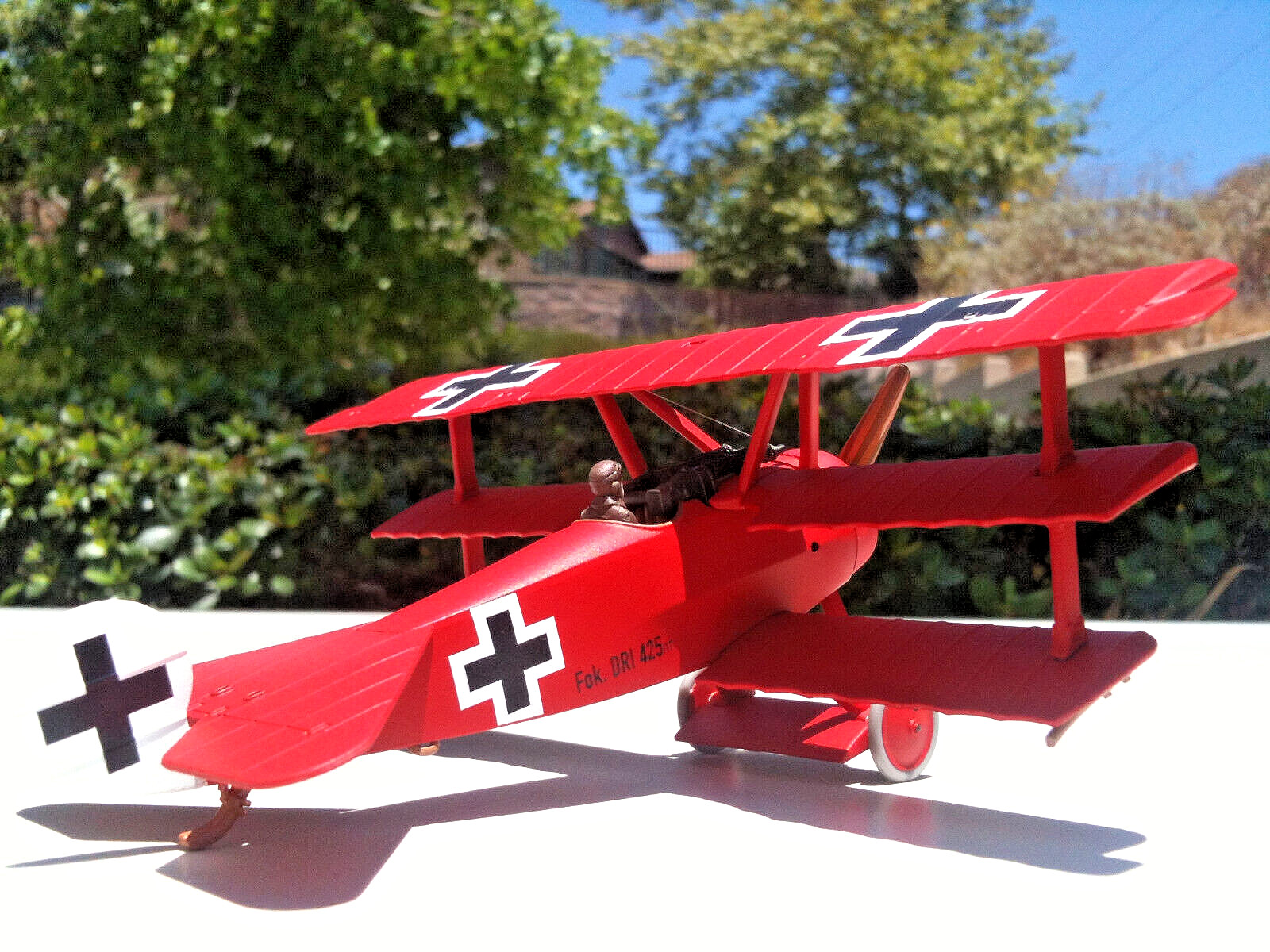 Corgi Fokker Dr.I Triplane Luftstreitkrafte JG 1 Death of The Red Baron ’18 1:48