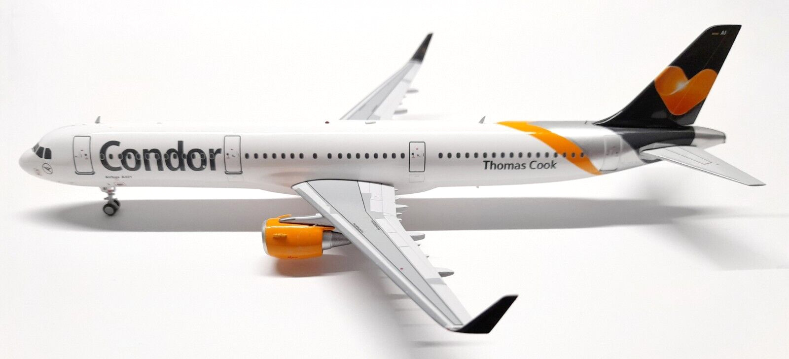 JFox Models 1-200 Airbus A321 Condor-Thomas Cook Reg D-AIAI with Stand
