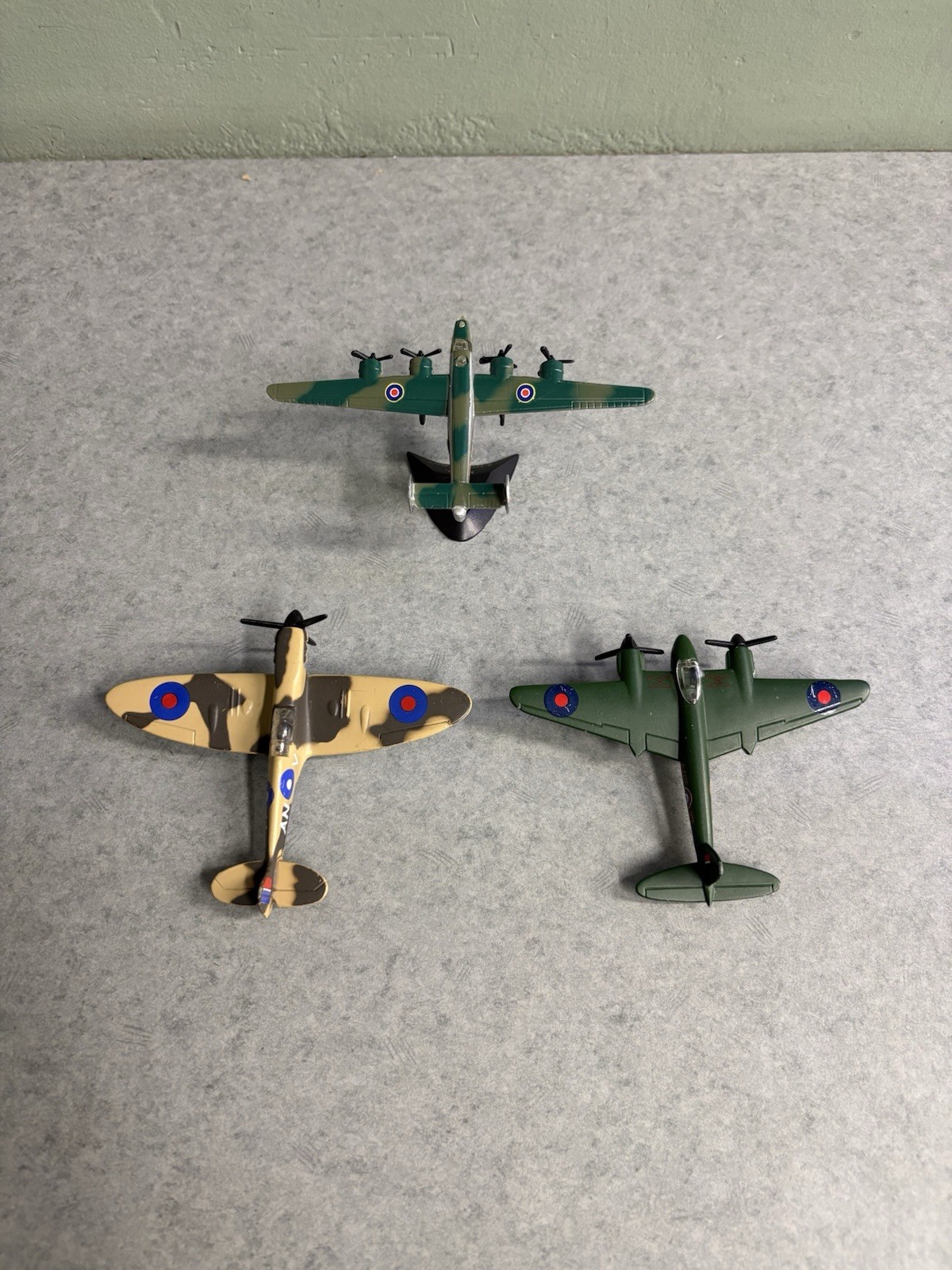 Maisto Tailwinds Diecast WW2 RAF Aircraft Lot of 3