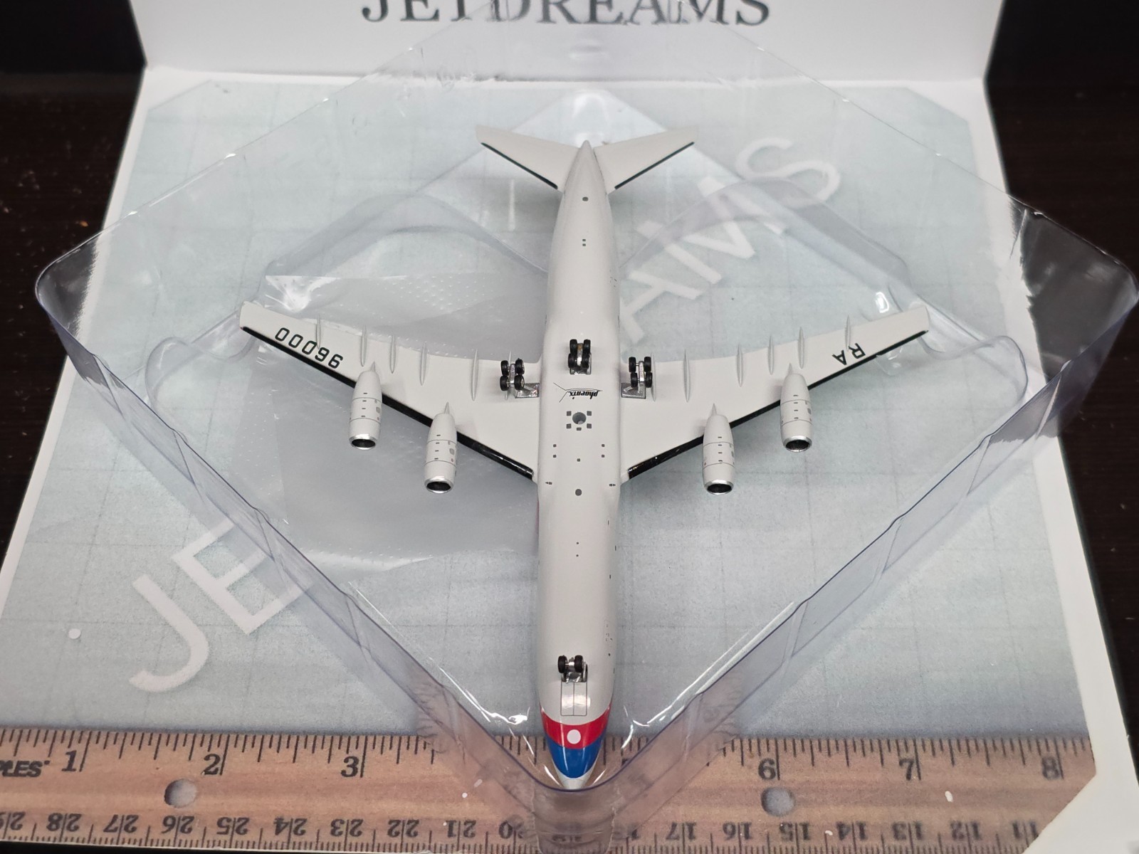1/400 ILYUSHIN DESIGN BUREAU IL-96M HOUSE COLORS RA-96000 PHOENIX