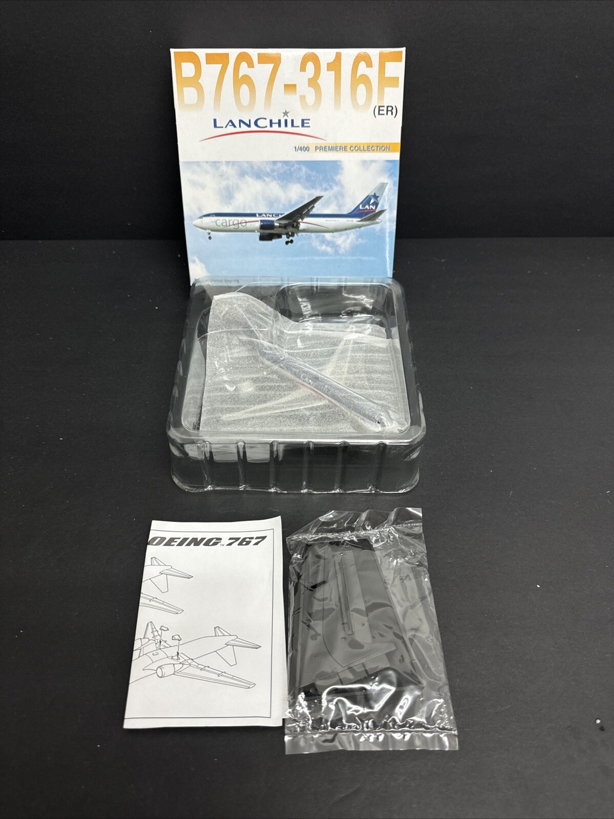 Vintage 2001 Dragon Wings LanChile B767-316F Cargo Diecast Airplane 1/400 #55338
