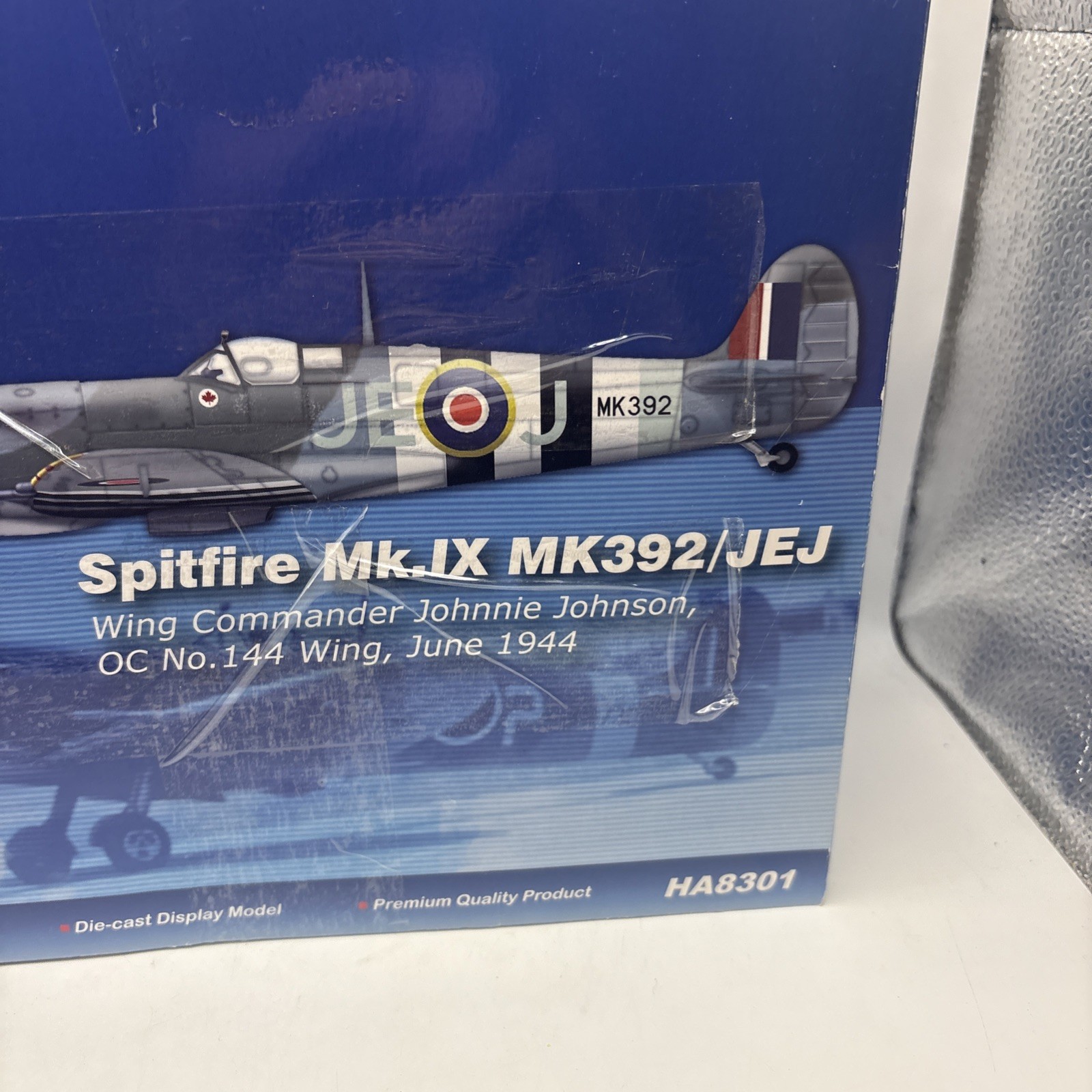 Hobby Master 1:48 Spitfire Mk.IX Johnnie Johnson HA8301 Diecast Plane DAMAGED BO