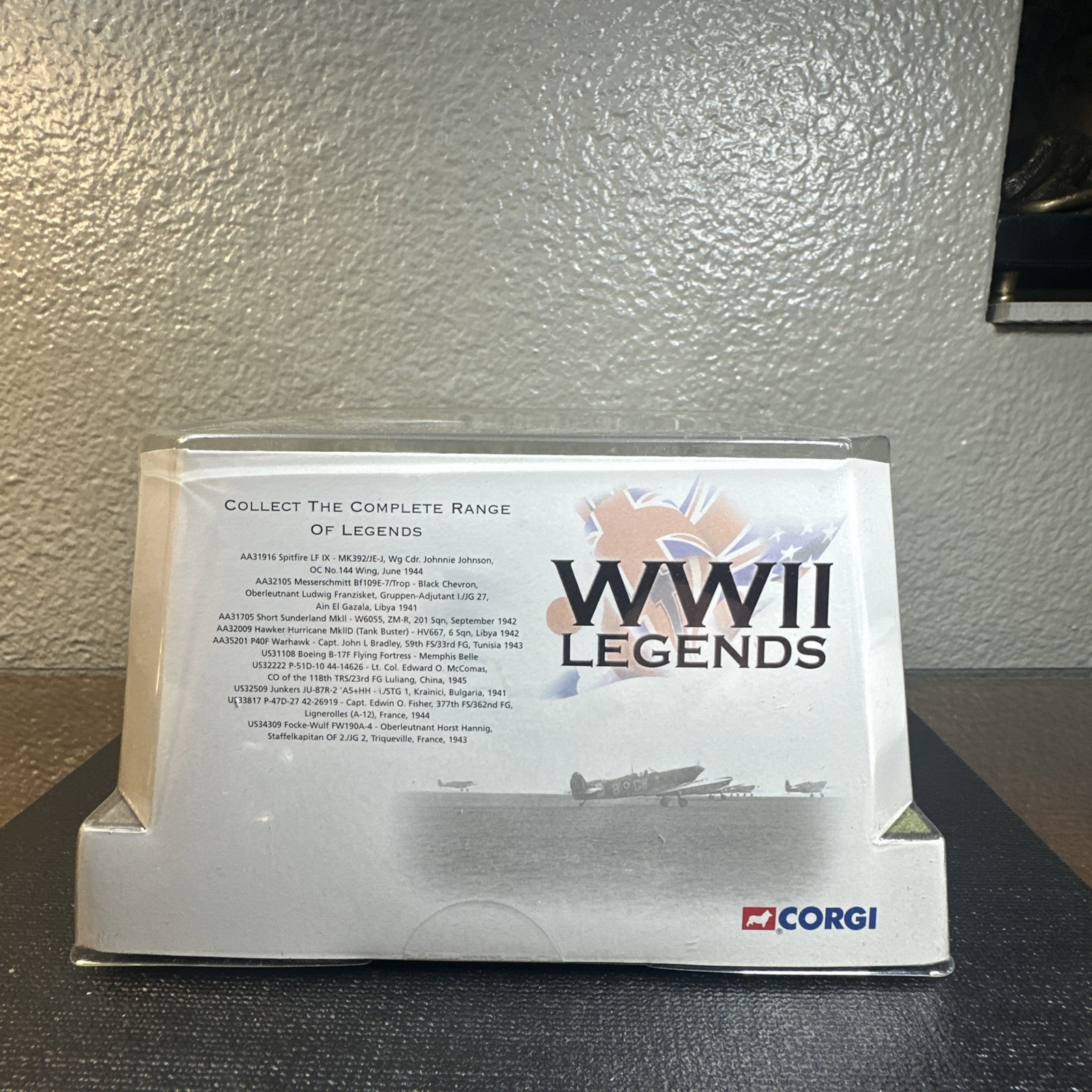 Corgi Legends AA31916 Spitfire LF IX – MK392/JE-J Wg Cdr. Johnnie Johnson NIB