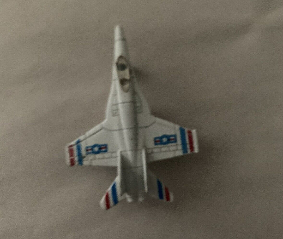 4 Diecast type airplanes