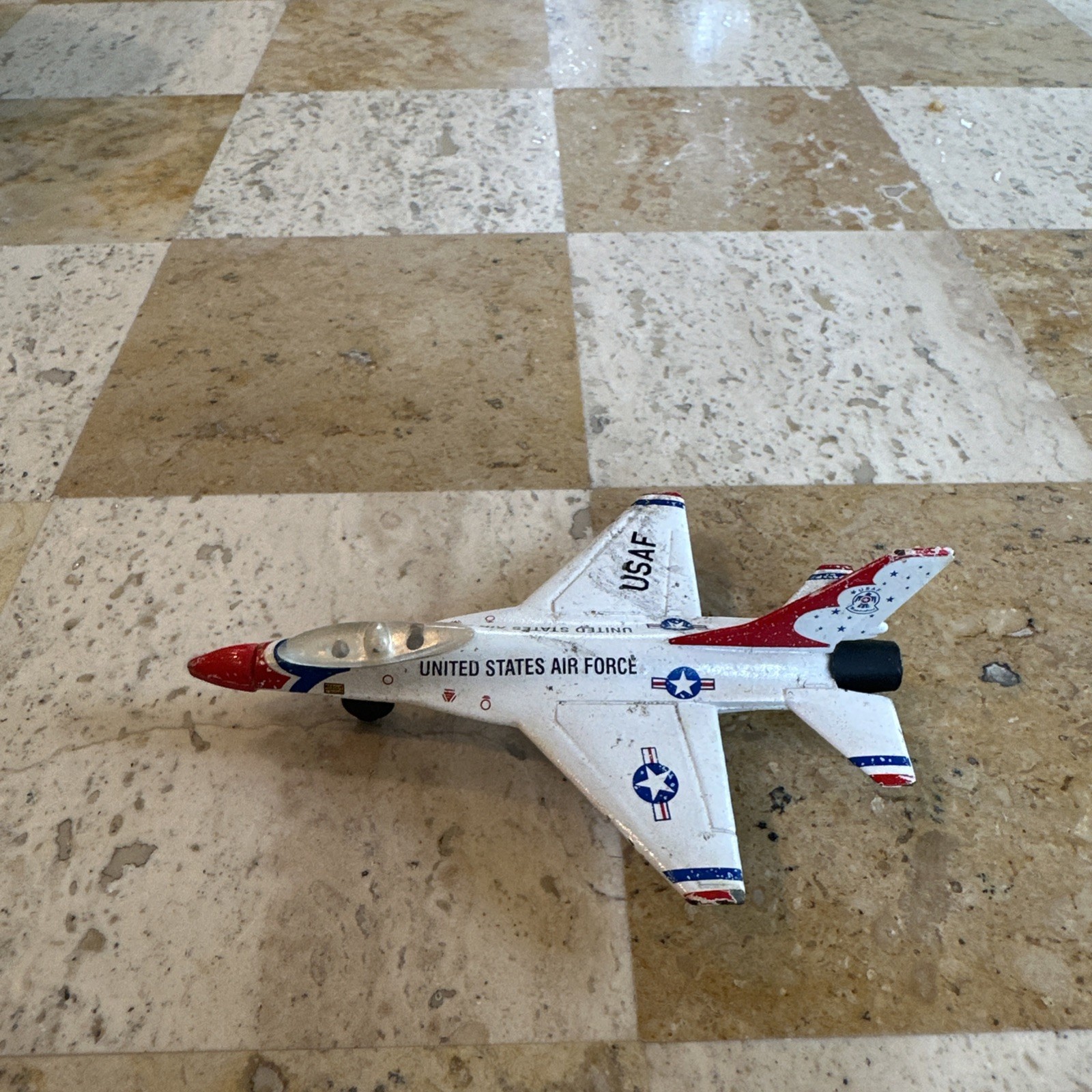 Ertl Matchbox F-16A 1978 LOCKHEED MARTIN United States Air Force USAF Collectors