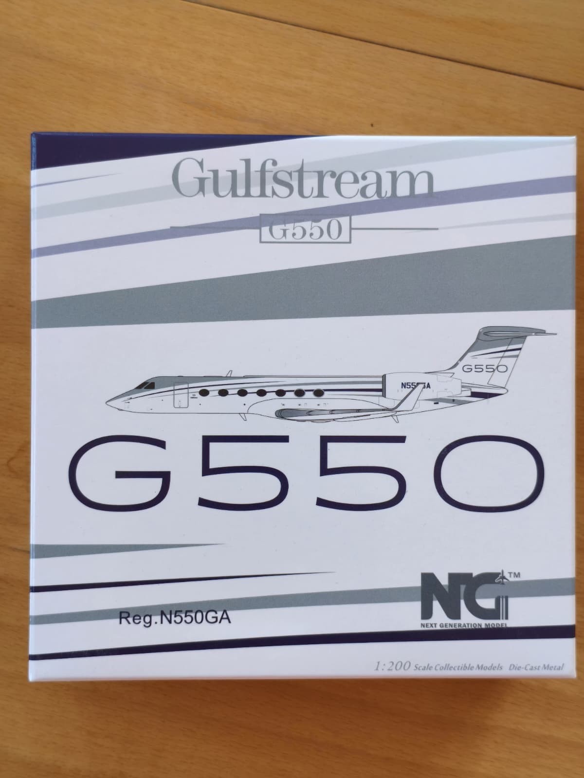 NG Models 75022 Gulfstream House Color G550 N550GA model scale 1:200