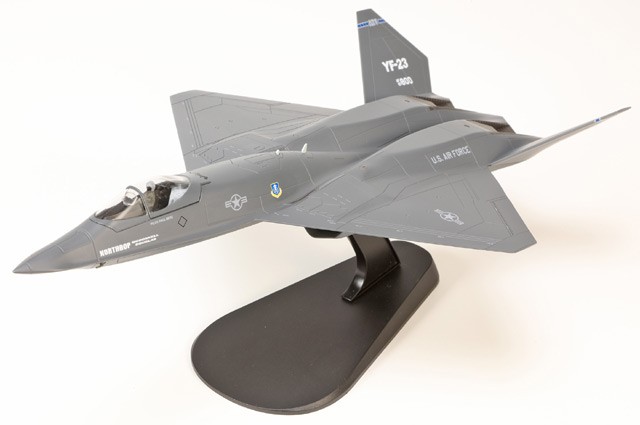 HA2851 Hobby Master YF-23 Black Widow II 1/72 Model PAV-1 / Gray Ghost USAF