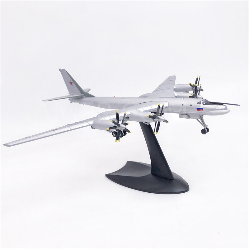 Amer 1:200 Russian TU-95 bear type strategic nuclear bomber Diecast Model TU 95