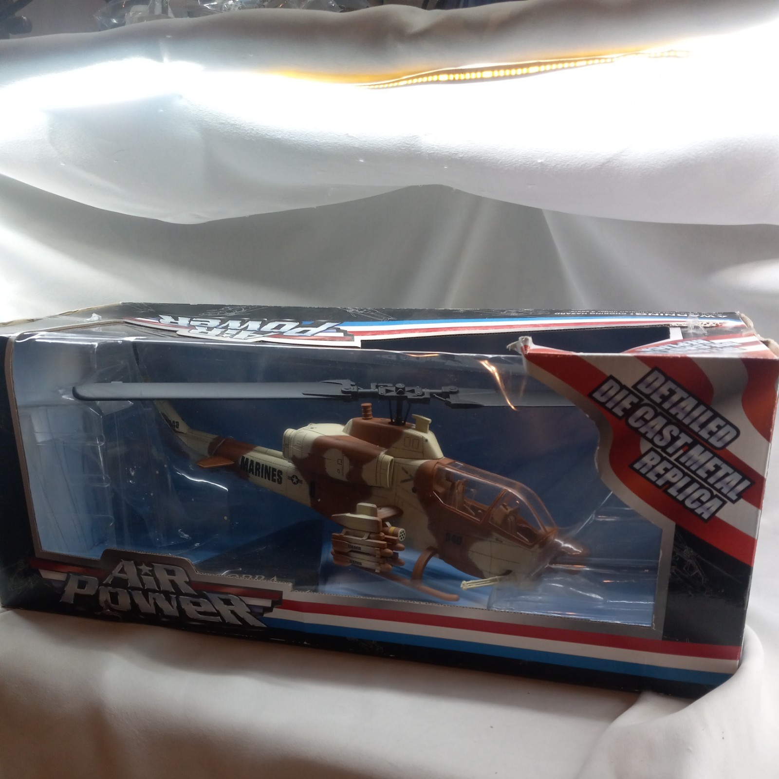 Toy Zone Air Power Series Diecast Cobra Helicopter USMC 1:40 Scale