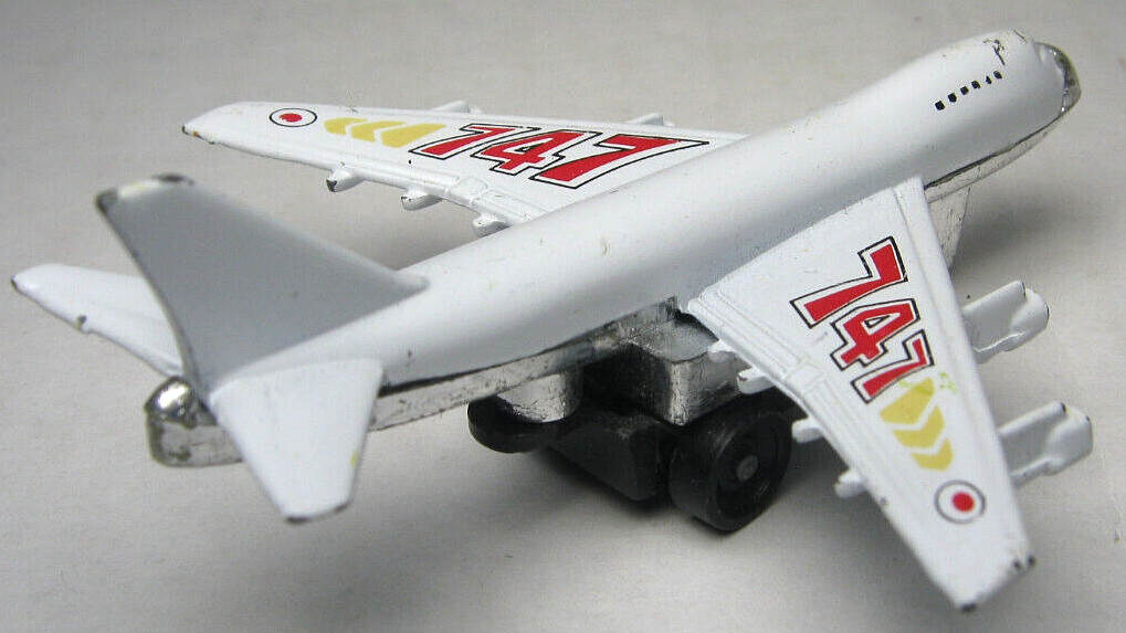 BOEING 747 WHITE 3″ DIECAST JET AIRPLANE WITH RED & YELLOW MADE IN CHINA