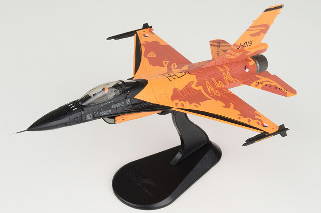 HA3885 Hobby Master F-16AM Fighting Falcon 1/72 Model The Orange Lion RNLAF