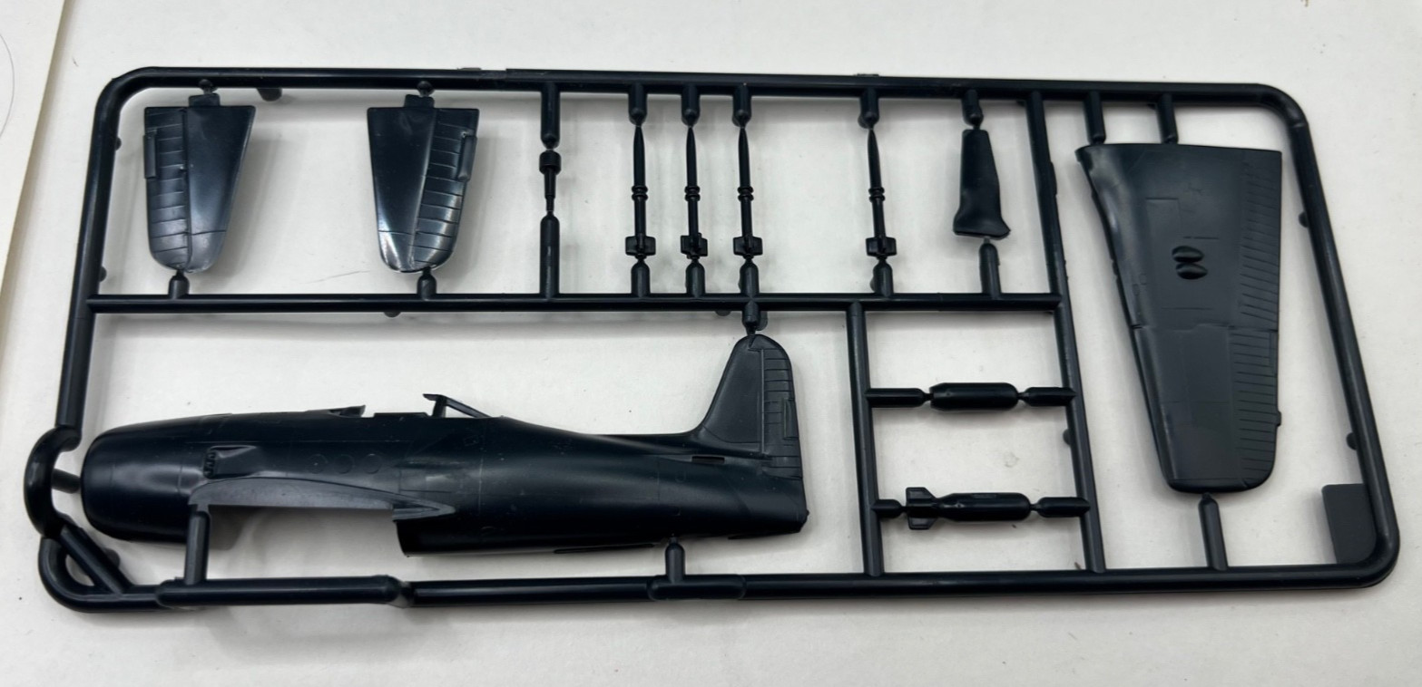 Rare Vintage 1975 Frog 1/72 Scale Grumman F8F-1B Bearcat Naval Fighter Kit