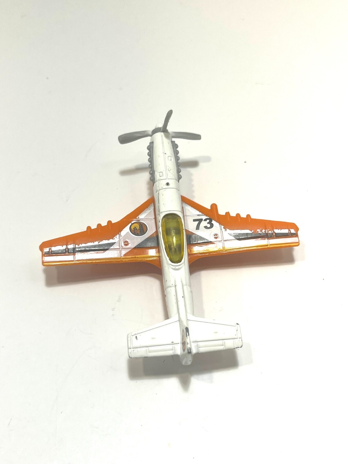Matchbox Skybusters Diecast Stunt Plane 2015 SB-73 Mission Force Farm 3″