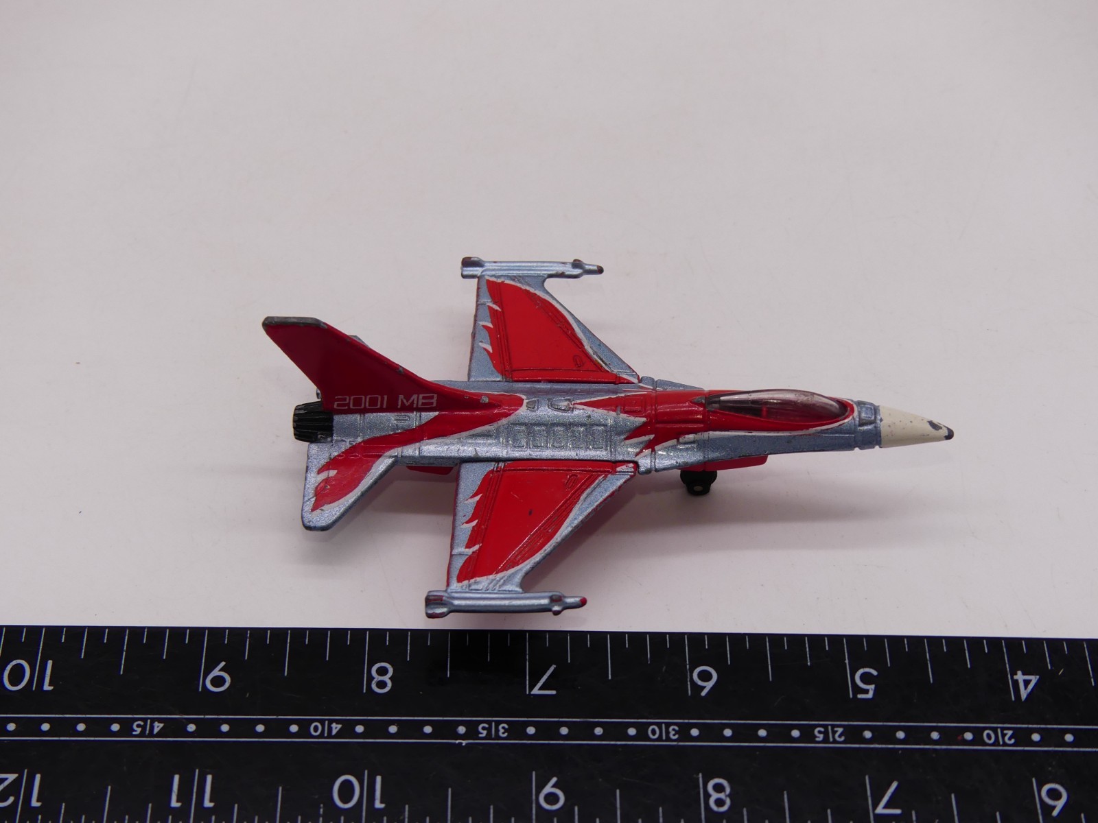 Matchbox F-16A Fighter Jet Plane Diecast Airplane 2001 MB Red Silver Sky Buster