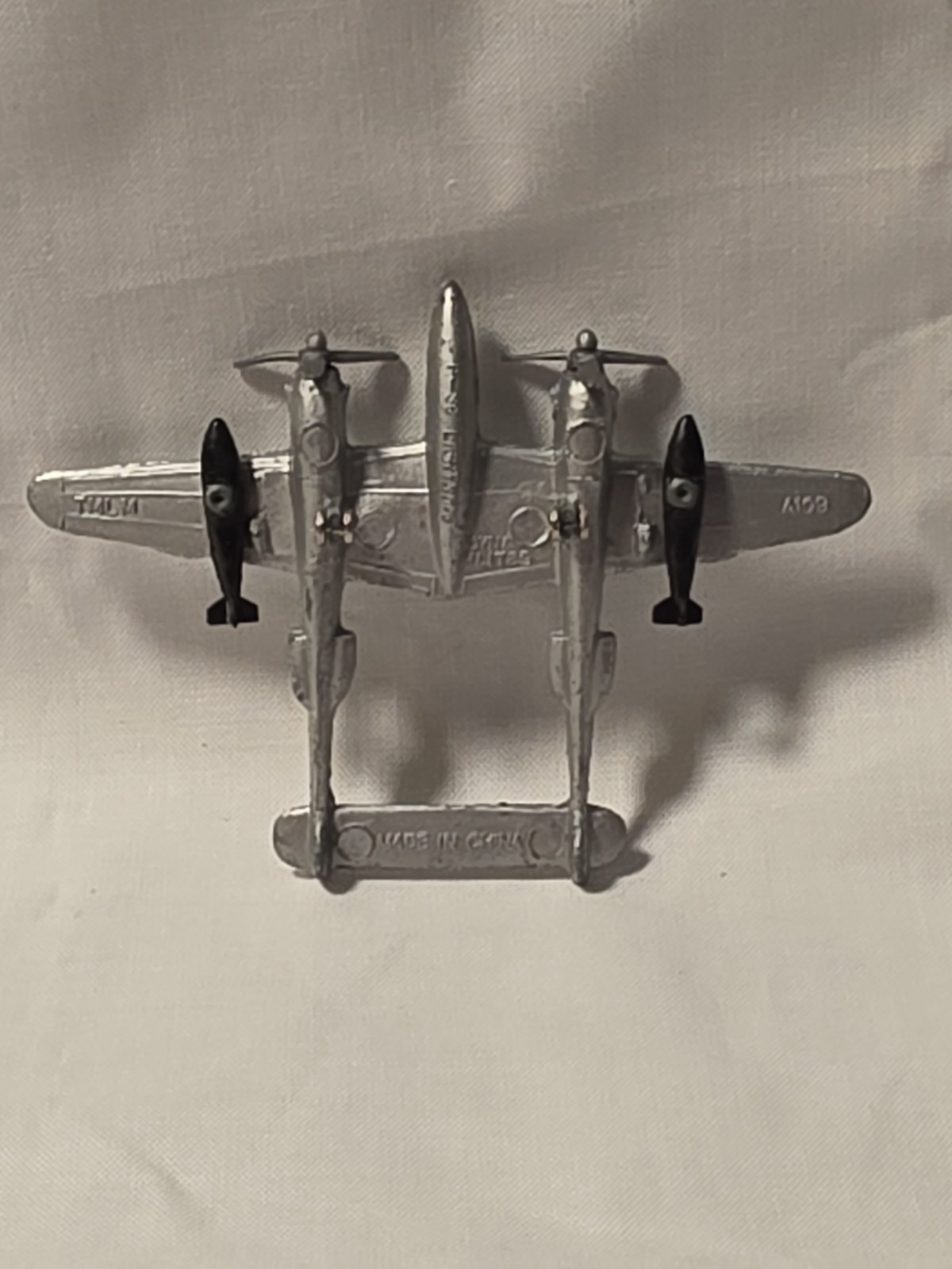 Vintage Dyna Flites P-38 Lightning WW2 Plane A109 TMLM