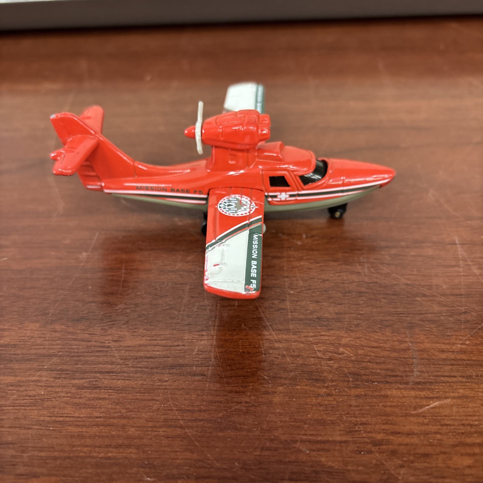 2001 Matchbox Sky Busters Search Plane Mission Base F5 Orange
