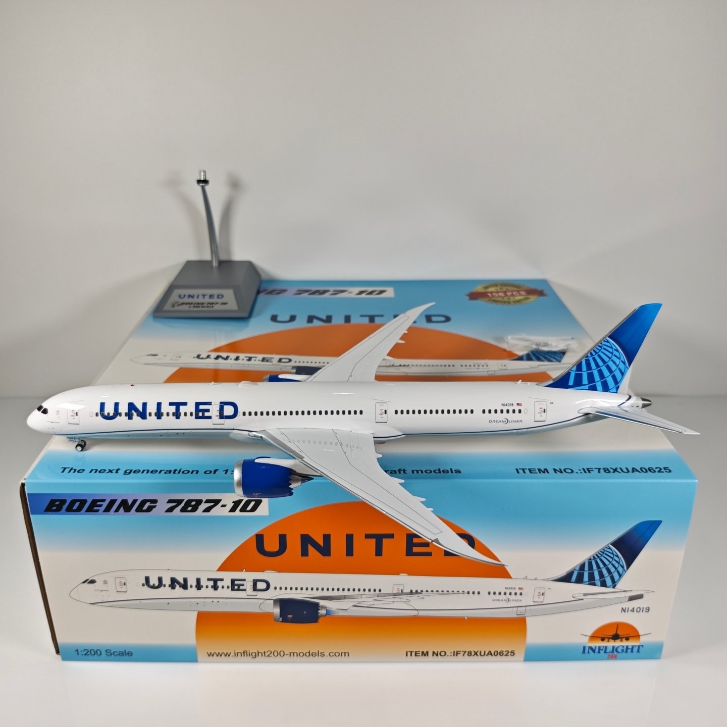 Inflight 1:200 United Airlines B787-10 N14019 Alloy Aircraft Model