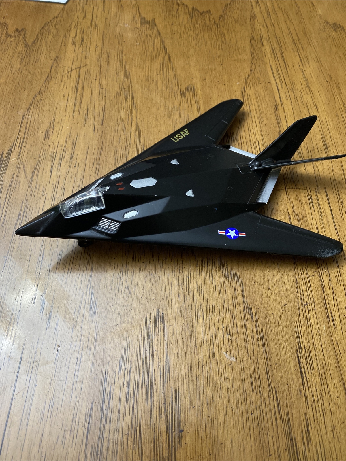 F-117 Nighthawk Stealth Plane Die Cast/Plastic Strong Pull Back Action 8″