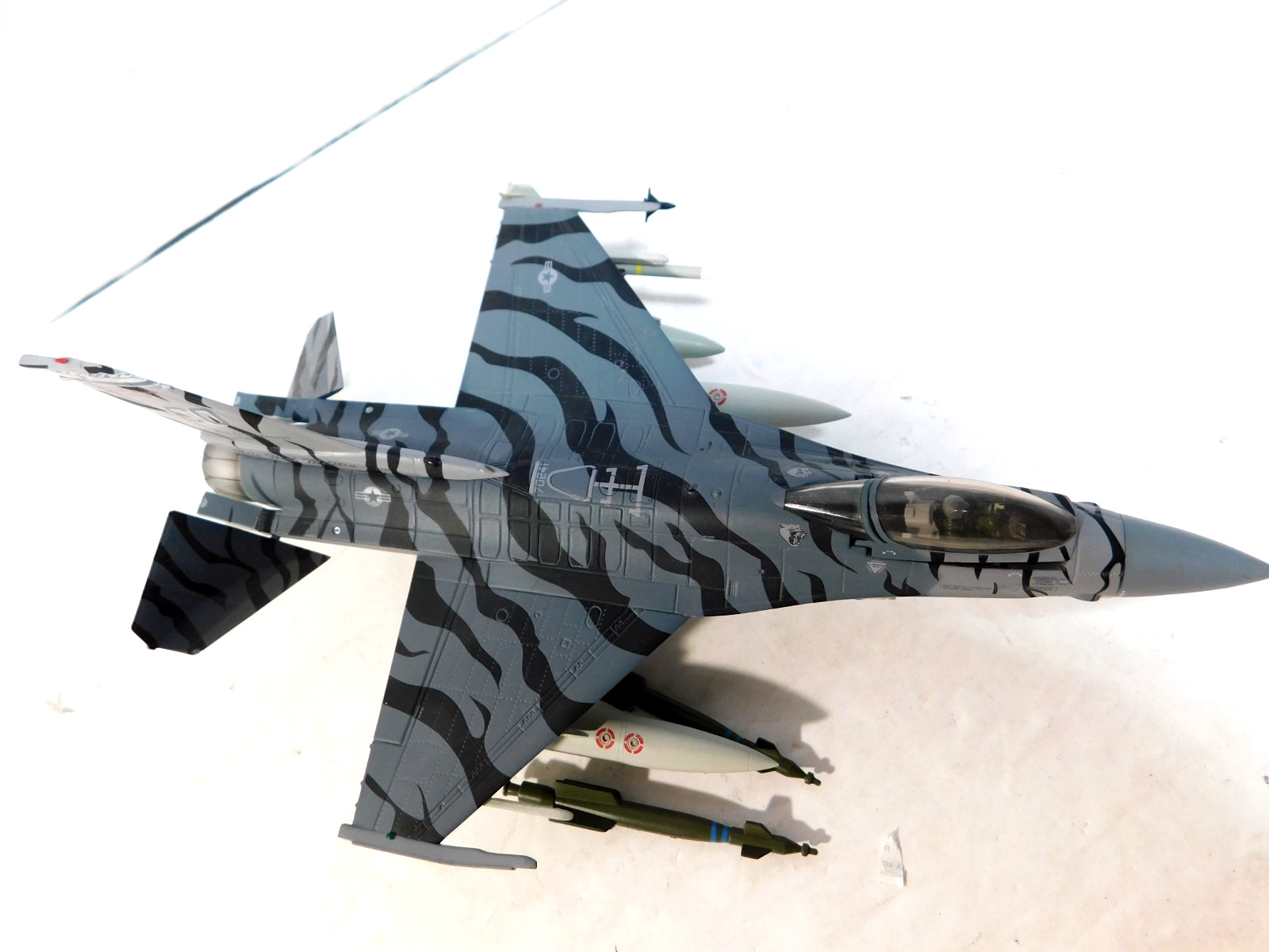 1:72 Warbirds Lockheed F-16C Fighting Falcon Diecast USAF 120th FS Cougars CO.