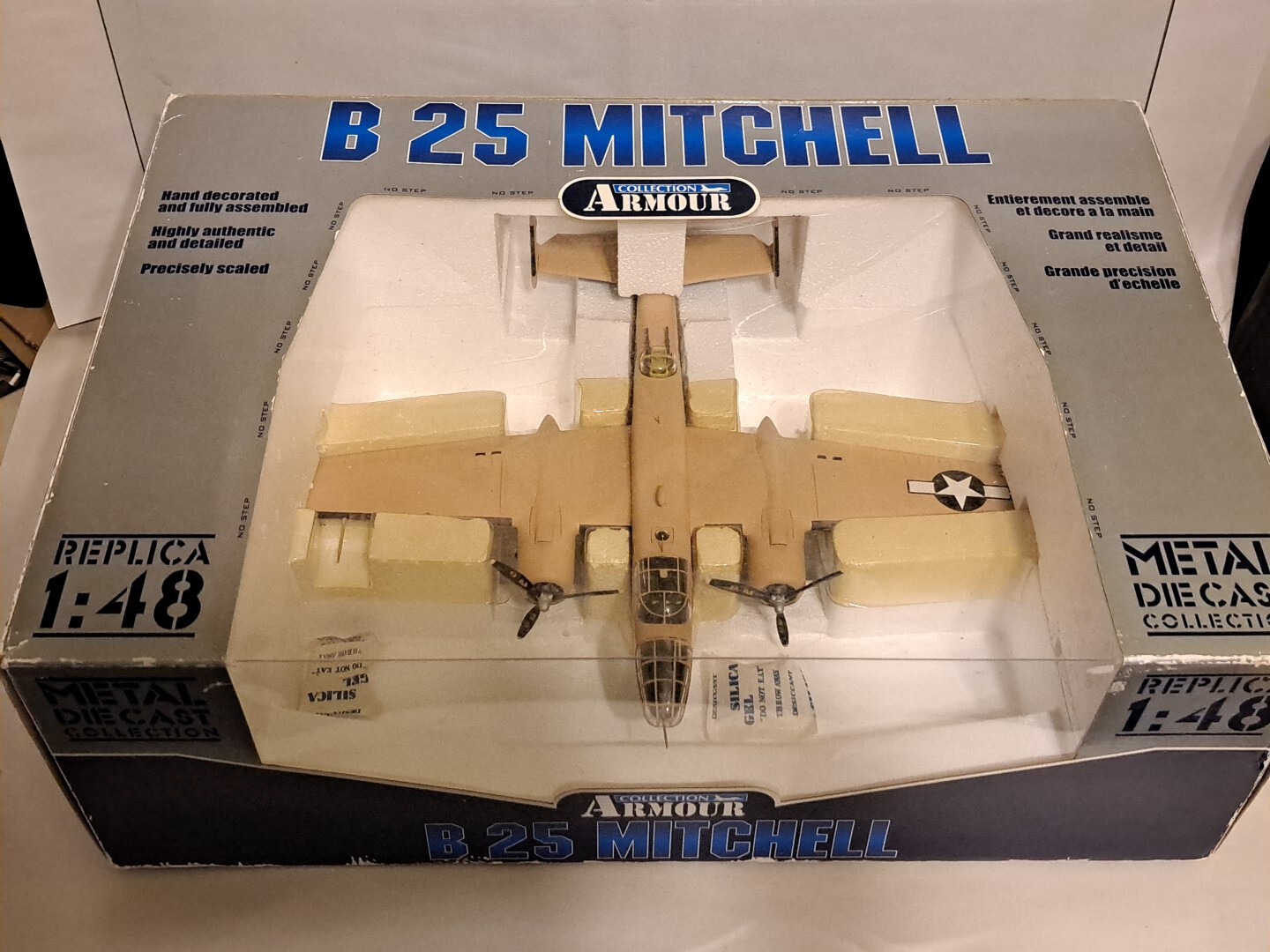1:48 scale B 25 D Mitchell US Air Force medium Bomber diecast plane model