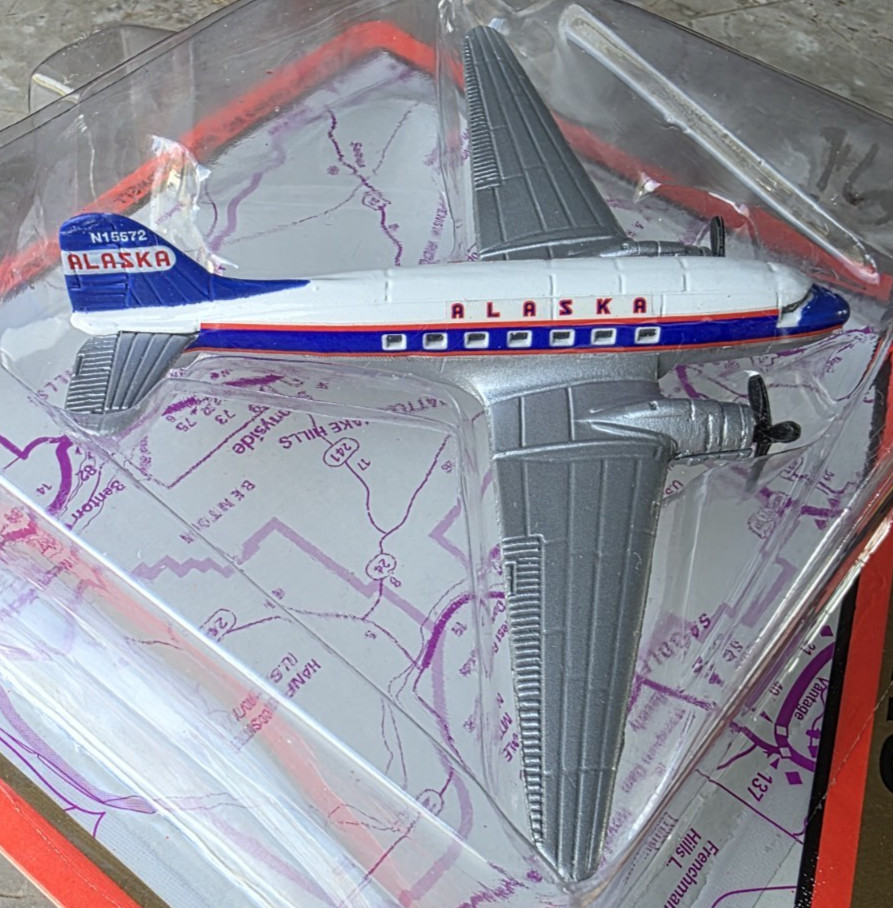 Vintage New 1996 Road Champs Flyers Diecast DC-3 Alaska Airlines 62025-4 NIP
