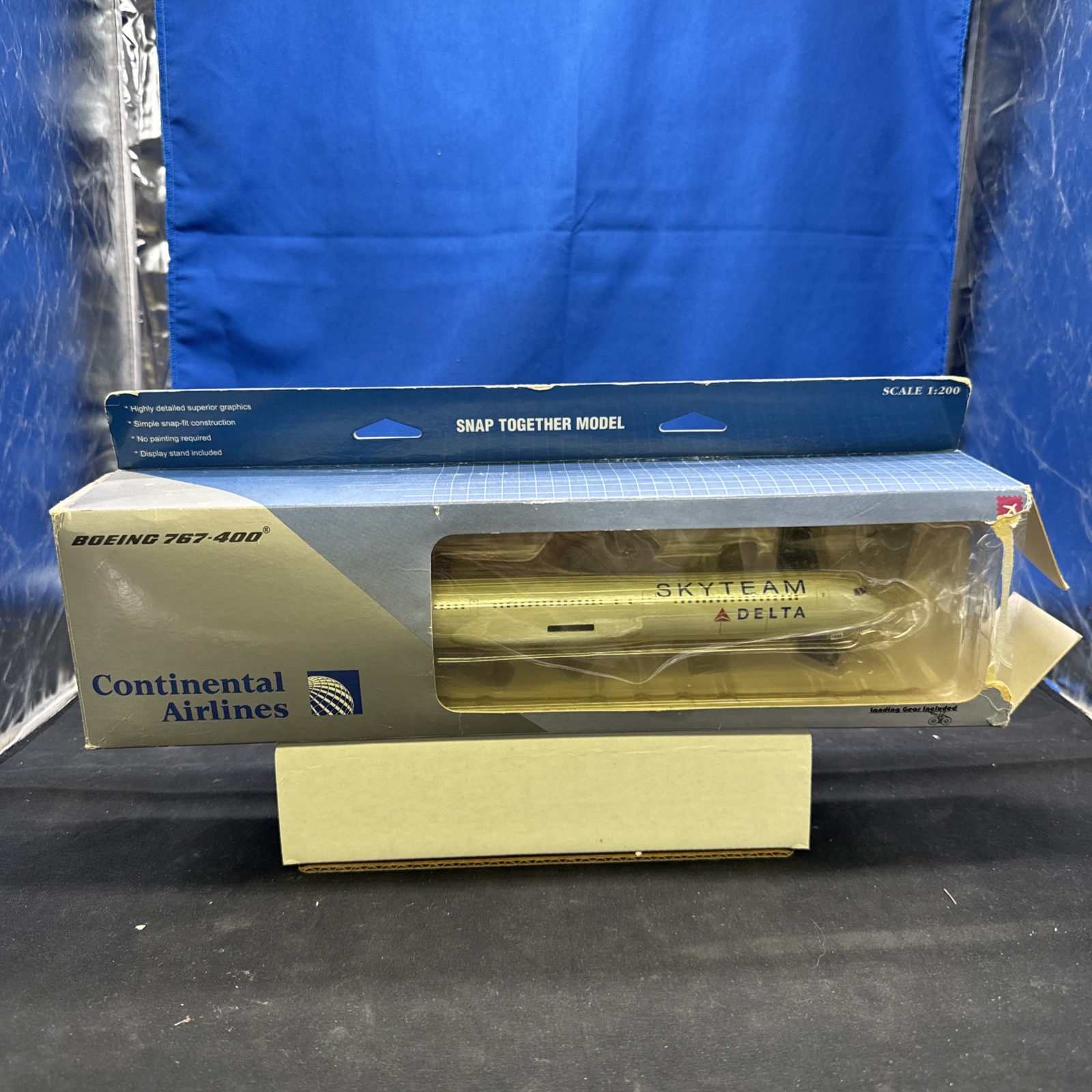 Continental Airlines Boeing 767-400 Delta Sky team 1:200th Scale