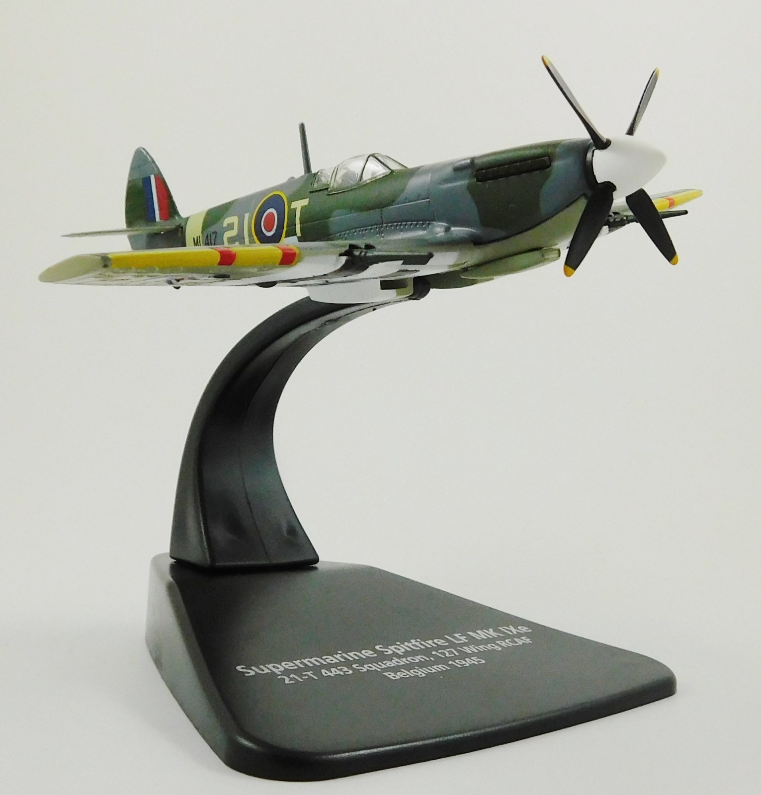 Supermarine Spitfire 1XE 443 Sqn RCAF Fighter Aircraft Diecast Model Scale:1:72