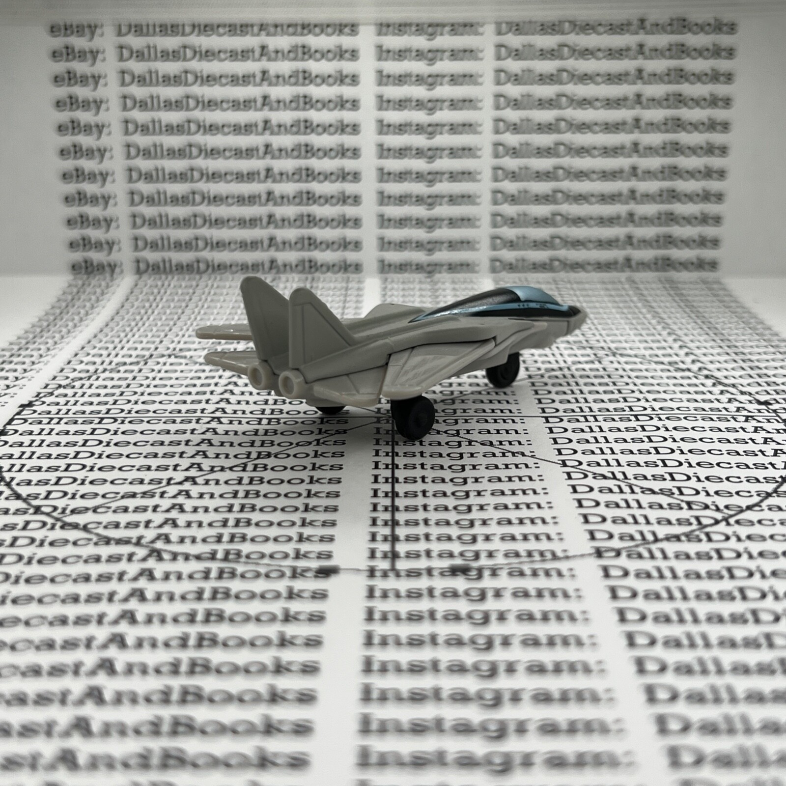 Matchbox Swing Wing MB027 Silver/Black Top Gun: Maverick GPF95 Fighter Jet 