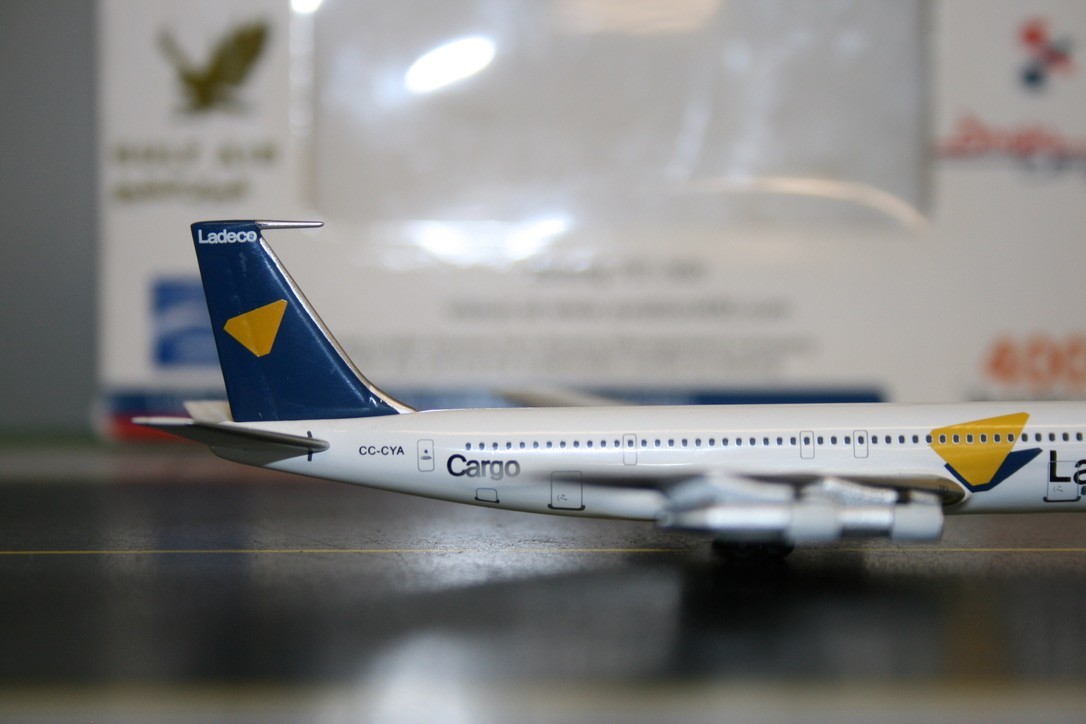 Aviation400 1:400 Ladeco Cargo Boeing 707-300 CC-CYA (AV4707017) Model Plane