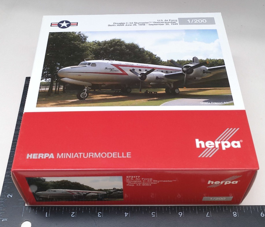 1:200 USAF C-54 Skymaster Berlin Diecast Prop Airplane Diecast Herpa 573177 NEW