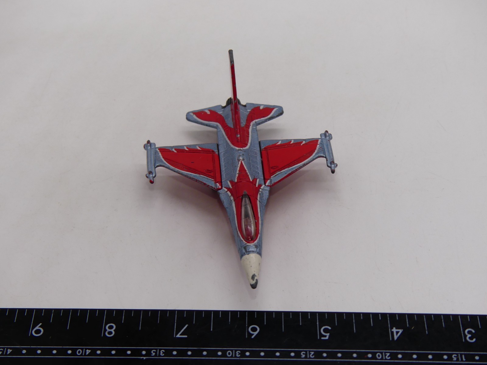 Matchbox F-16A Fighter Jet Plane Diecast Airplane 2001 MB Red Silver Sky Buster